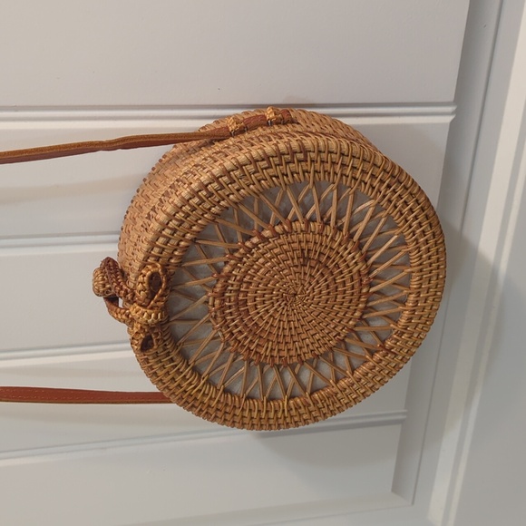 Round Rattan Bag - Picture 3 of 6